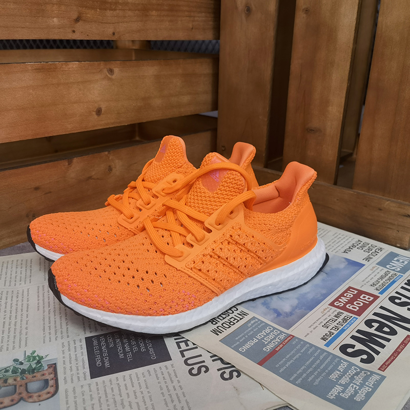 阿迪达斯ULTRABOOST男女跑步鞋