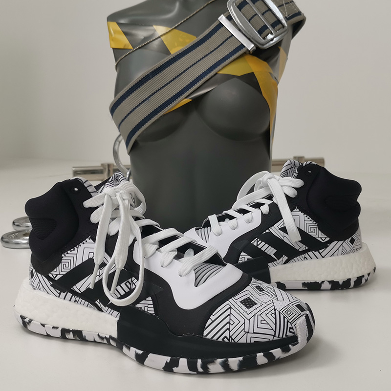 Adidas阿迪达斯休闲bb9300篮球鞋