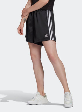 Adidas/阿迪达斯正品三叶草 新款女子夏季训练运动短裤 GN2774