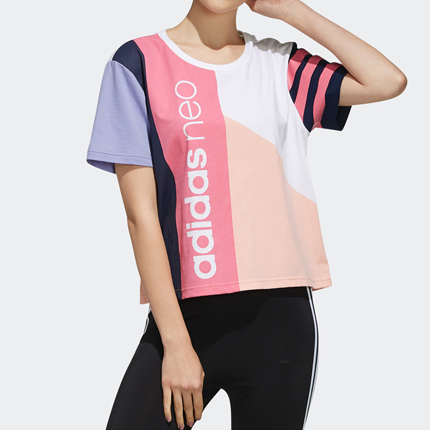 Adidas夏季运动休闲短袖T恤