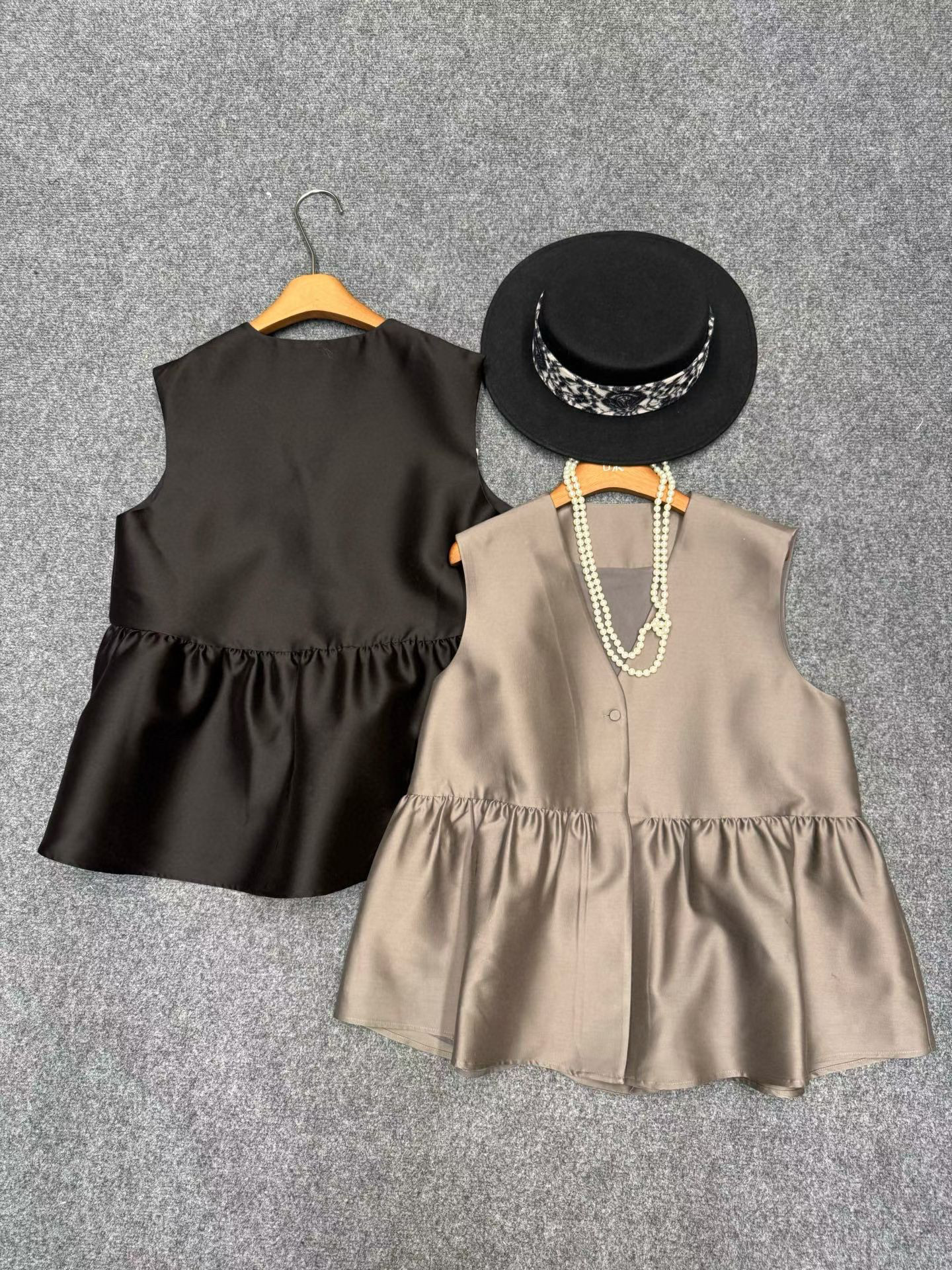 安西娅 V领真丝羊毛荷叶边无袖马甲上衣,女装/女士精品,马夹,淘宝优惠券,粉丝福利购,淘宝优惠卷