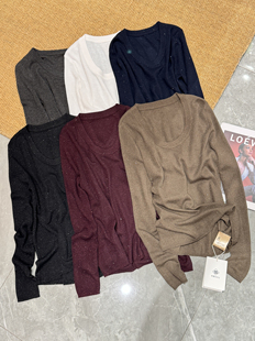 安西娅 细闪U领百搭打底衫