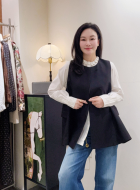 安西娅 早春叠穿神器 黑色宽松口袋西装马甲