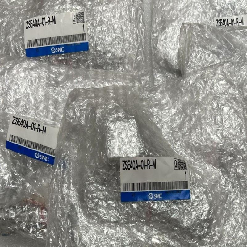 MOXA摩莎 NPORT5110 串口服务器通电显示，成色如