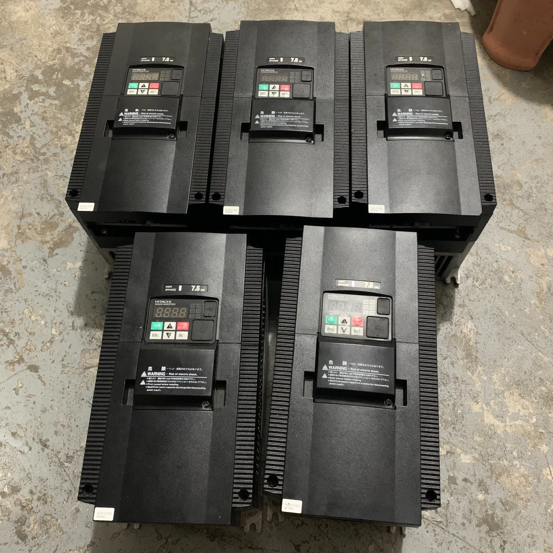 日立WJ200系列变频器75KW 三相380V