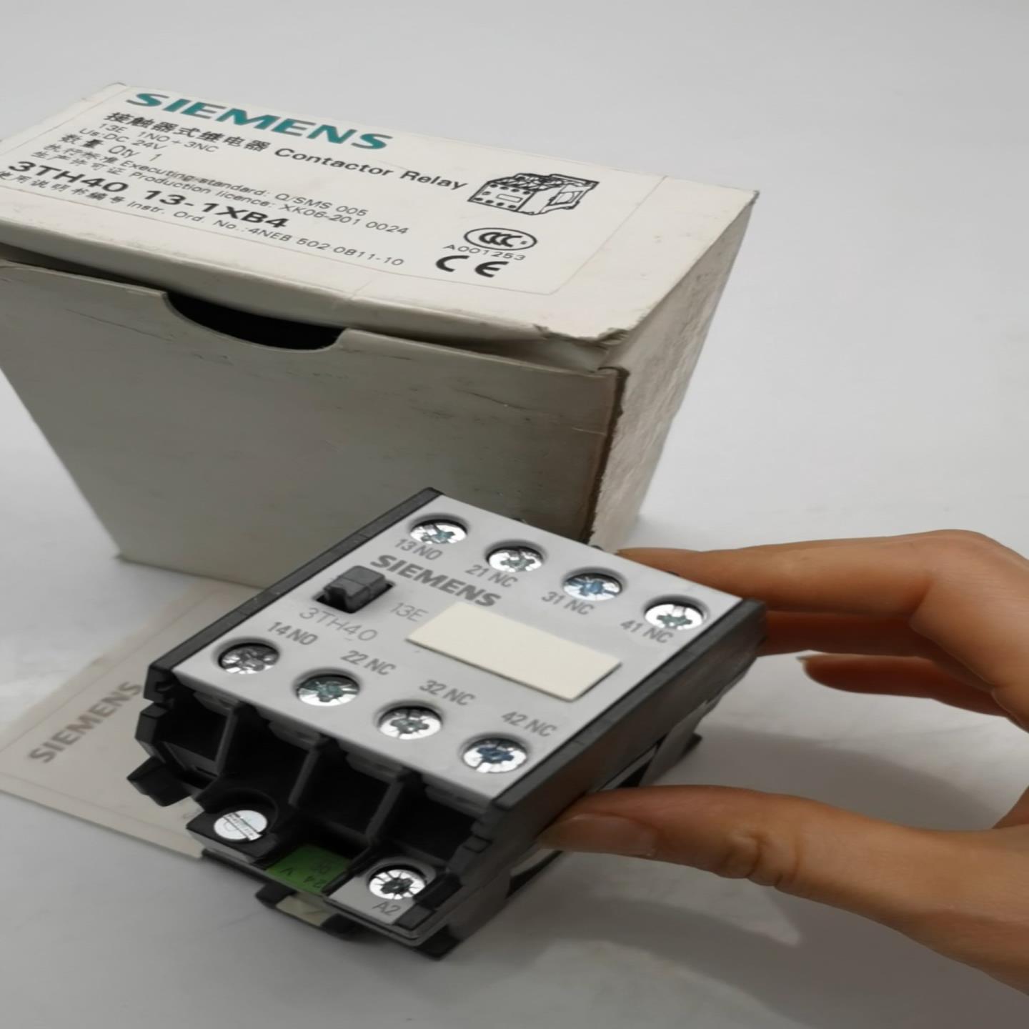 3个3TH4013-1XB4 dc24v 1NO+3NC全新