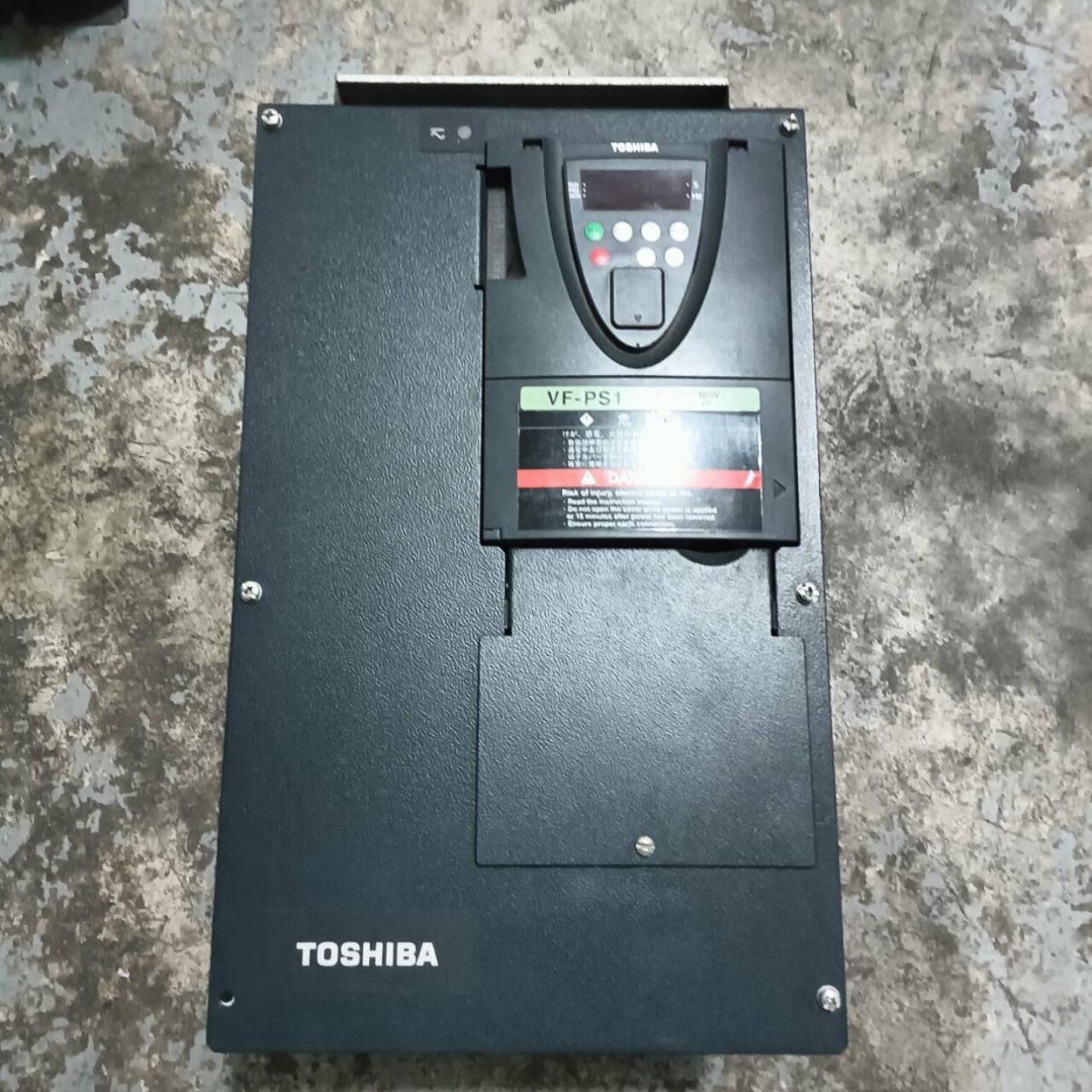东芝VF-PS1系列变频器22kw 三相380V