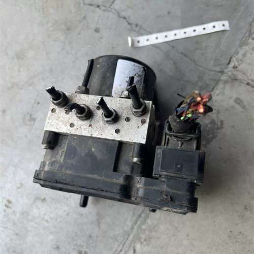 适用大众朗行朗逸速腾宝来昊锐桑塔纳志俊高尔夫6帕萨特ABS泵总成