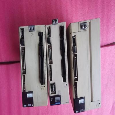 LJ089MB2S01等离子显示屏一个角裂了不影响使用