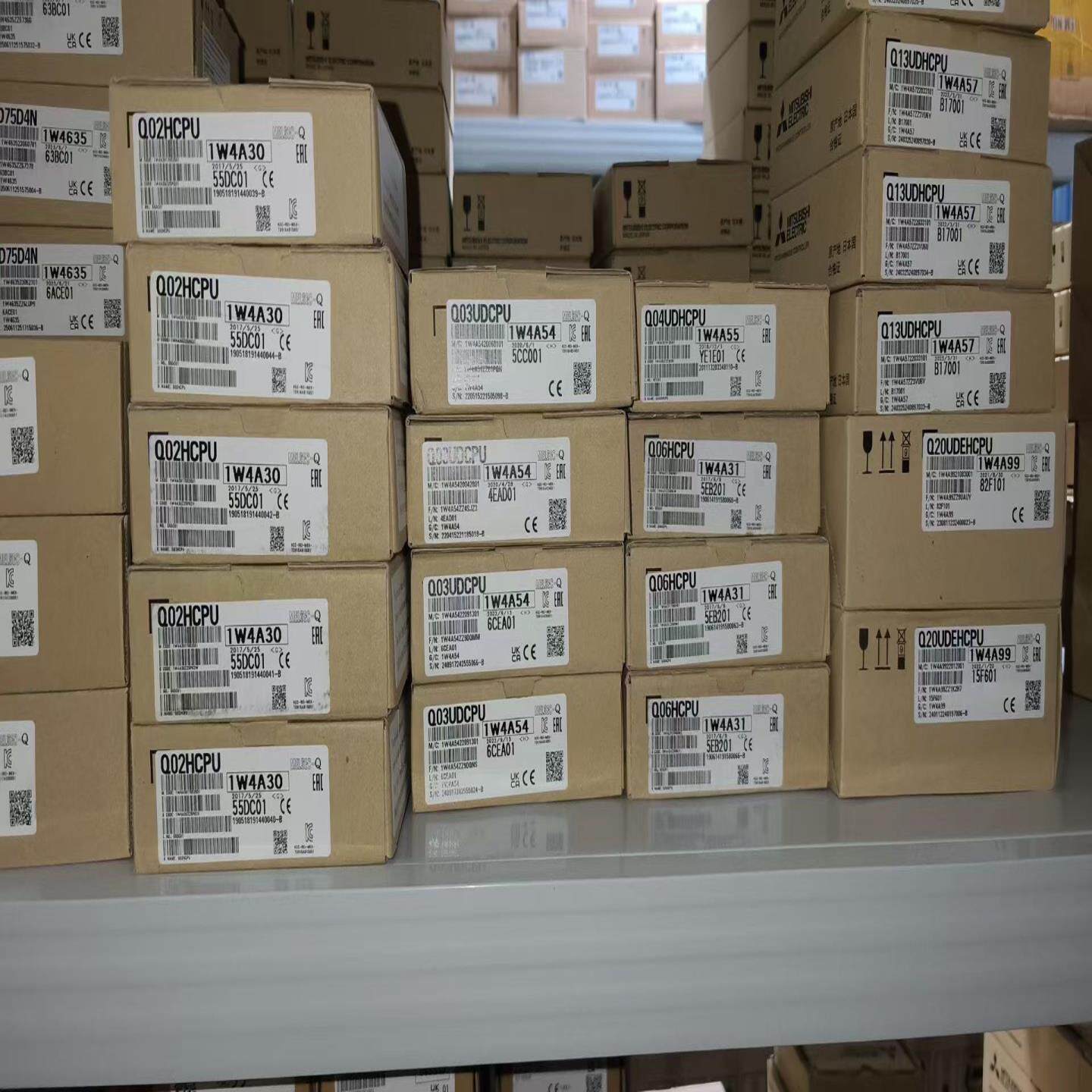 三菱Q02HCPU PLC模块 全新原装 假一罚十