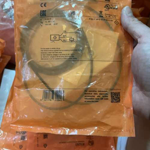 IFW210.  IES203   IES238易福门传感器，，假一赔三