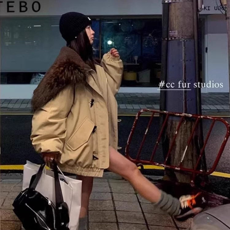 一家福2025冬季新款女装毛领大毛领羽绒棉服女短款棉衣学生外套女