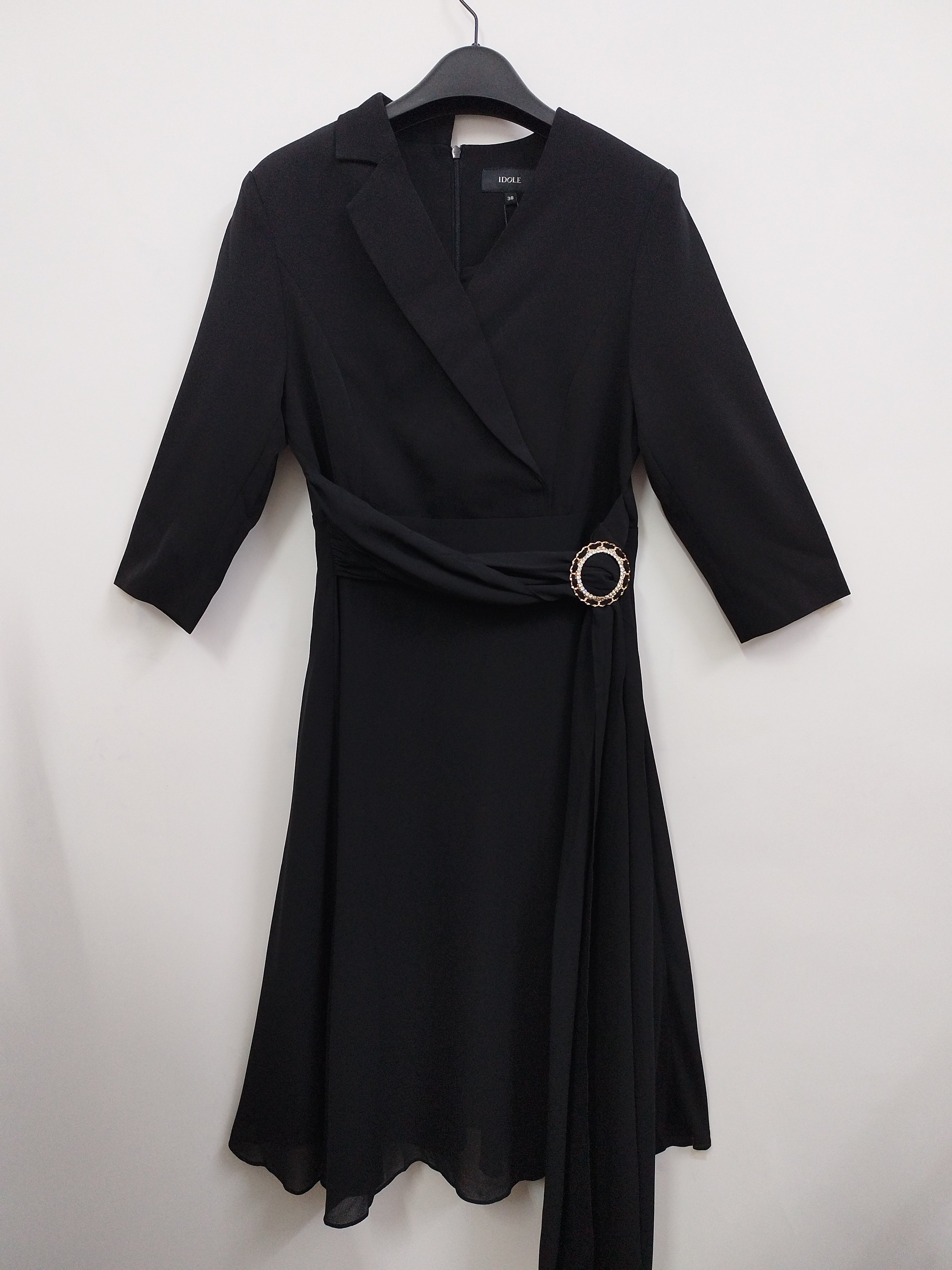 IDOLE奕多 高级感通勤气质不规则领纯色收腰显瘦连衣裙 M码