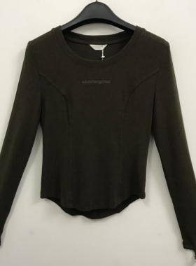 爱客尙巢 设计感修身百搭鱼骨别致修身显瘦T恤 军绿色 S/M/L码