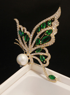 高档绿色精致蝴蝶胸针女款时尚西服胸花百搭毛衣别针外套配饰气质