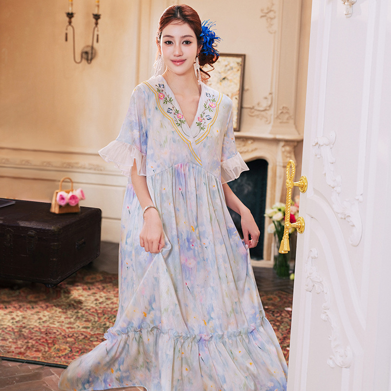 刺绣翻领仿真丝冰丝睡裙印花胸垫缎面睡衣家居服可外穿女春夏