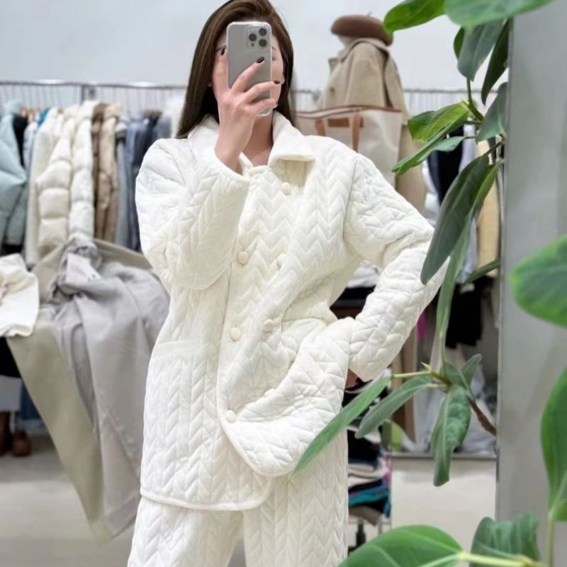 睡衣女冬长袖珊瑚绒三层加厚夹棉保暖加绒翻领家居服两件套装