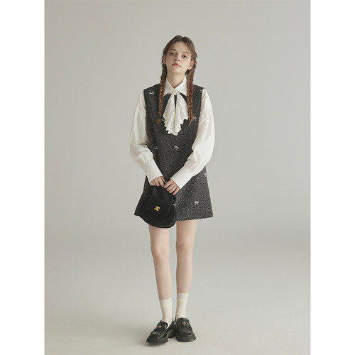 三十三【Falling Petals】千金风刺绣背心裙女2024秋新款领结衬衫