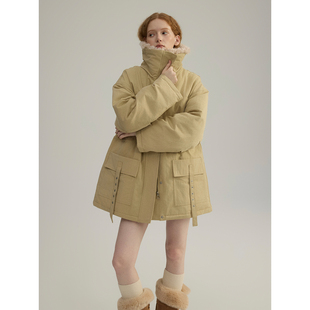 三十三 大翻领羊羔毛领羽绒服女2025冬季新款工装风立领羽绒外套