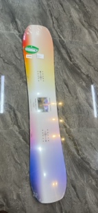 nitro彩虹滑雪板不退不换138尺寸 女板青少年单板滑雪板实物拍图