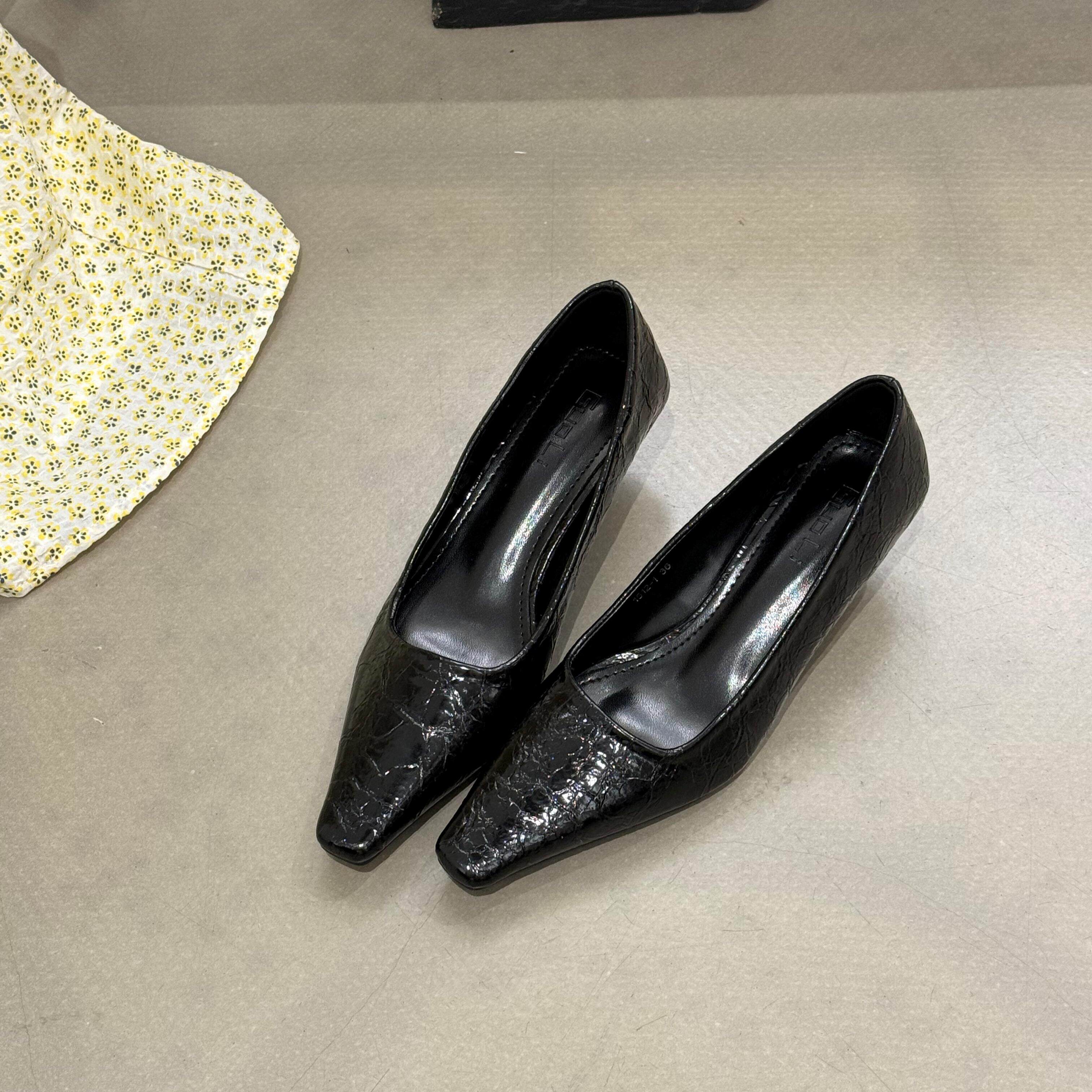 DouDou家通勤方头细跟单鞋女浅口百搭气质不累脚中跟工作鞋子