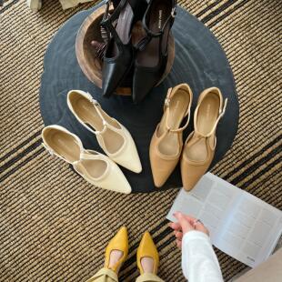 2026春夏新款设计感尖头显瘦镂空一字带粗跟中跟包头凉鞋低跟女鞋