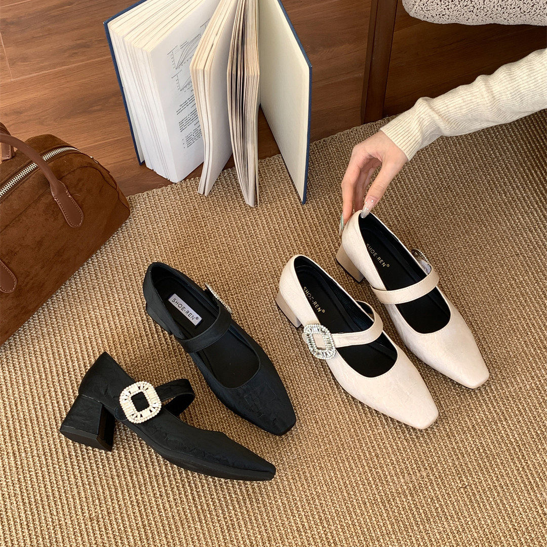 内增高法式黑色丝绒水钻单鞋女鞋子2026新款春季配裙子温柔晚晚鞋