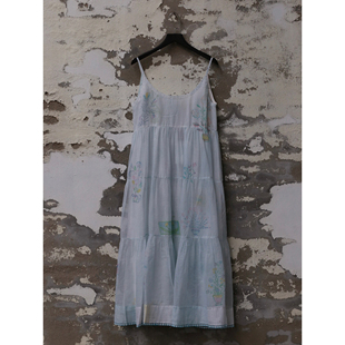 EKA 深领可调节细肩带褶皱层次连衣裙 圆款