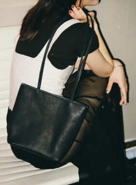 imibooo 易梦玲同款 彩色水染牛皮方包 DollyBag