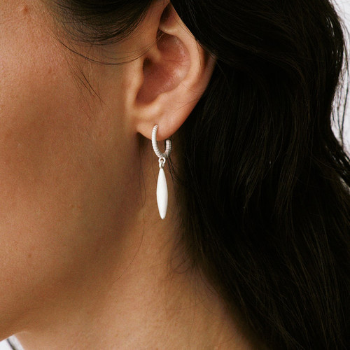 OLIO E ACETO 纯银螺纹贝片耳环