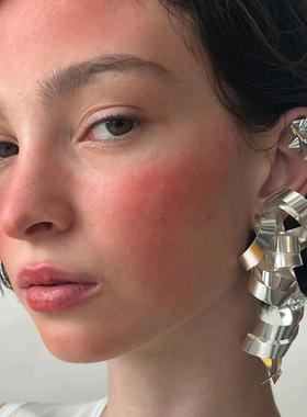 30%OFF CONSTANÇA ENTRUDO 圣诞蝴蝶结银色耳骨夹/耳环系列