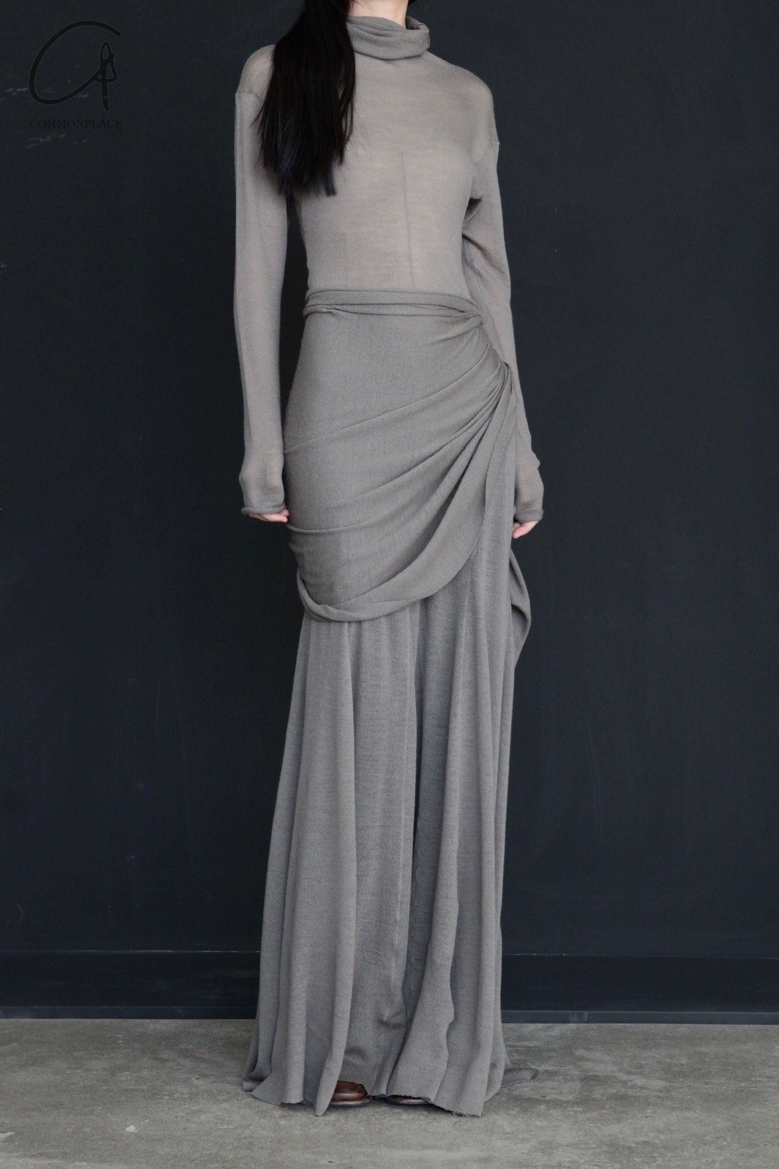 Cortana  带披肩詹纳长裙