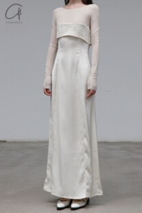 分层长袖 Tai 连衣裙系列 Peng 40%OFF