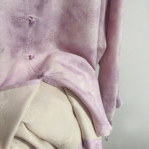 100%桑蚕丝正绢彩丝提花新中式衬衫国风抽线袖盘扣廓形上衣开衫