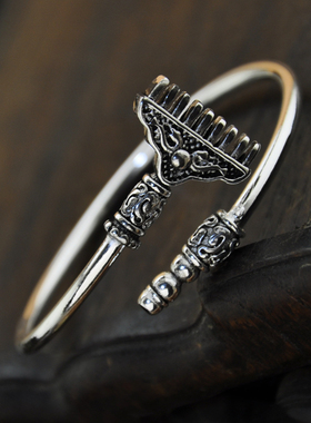 猪八戒九齿钉耙时尚风苗泰手镯