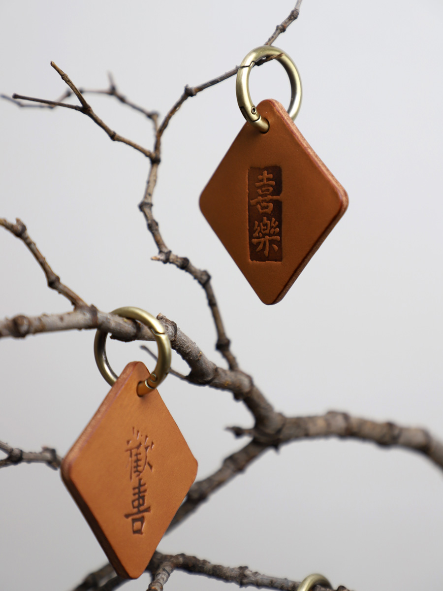 复古植鞣皮手工定制摩托机车民宿钥匙牌真皮个性挂件钥匙扣包挂件