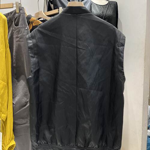 实体女装韩式复古工装风U皮马甲潮春季P立领宽显松瘦大口袋无袖气