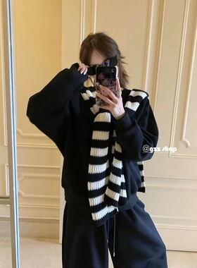 设计感条纹针织连帽披肩女秋冬新款保暖围巾帽子一体外搭护颈围脖