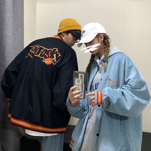2022情侣装春装灯芯绒刺绣情侣夹克棒球外套H537P98女类