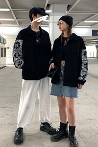 2022情侣装春装 腰果花印花牛仔情侣夹克宽松外套 H553 P93 男类图片