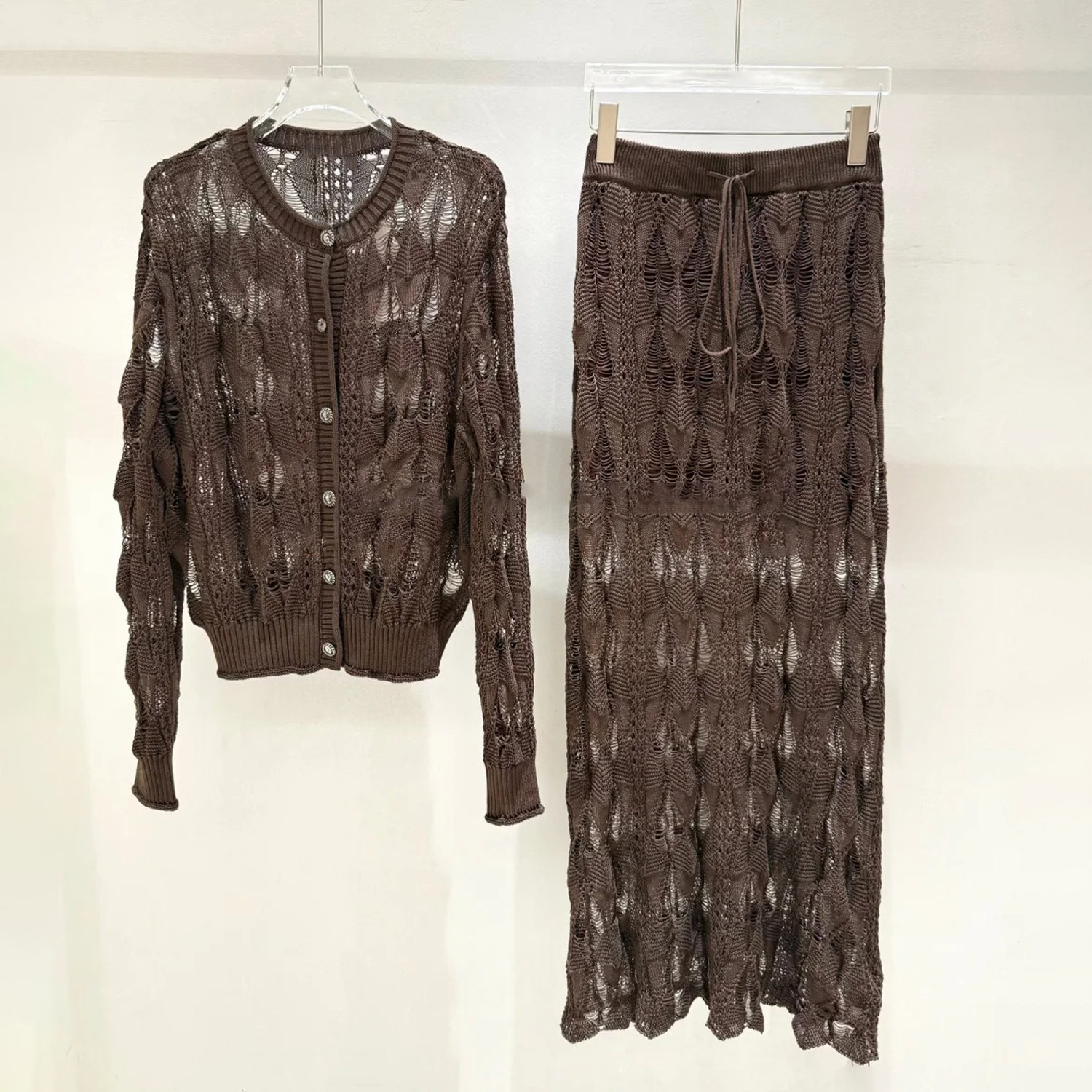 深圳南油高端女装2026春季新款美拉德风针织开衫半身裙显瘦套装女