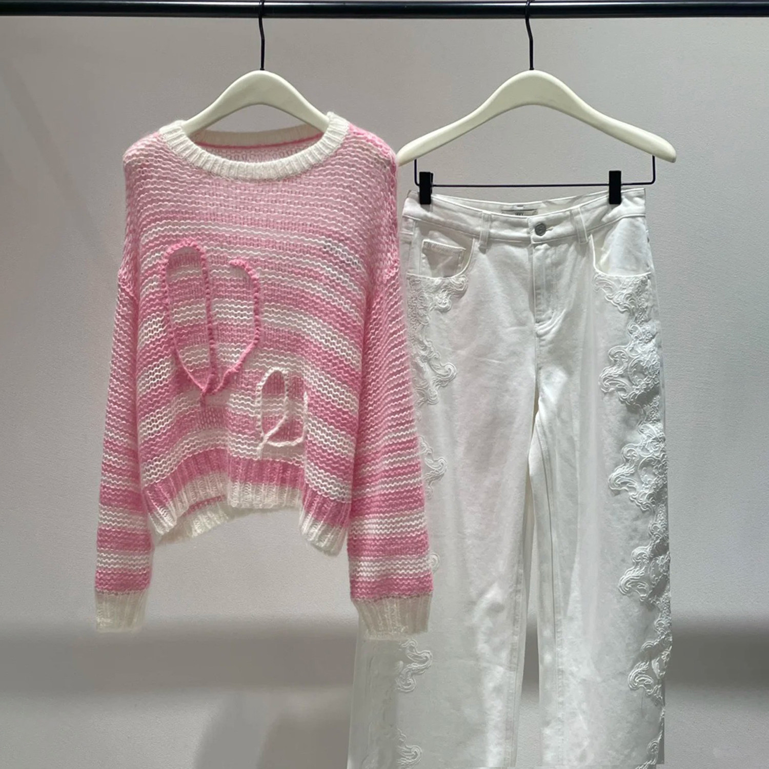 深圳南油高端女装2026春季新款甜美风粉色条纹圆领软糯毛针织衫女,女装/女士精品,毛针织衫,淘宝优惠券,粉丝福利购,淘宝优惠卷