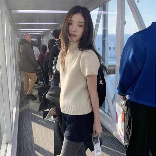 韩系女装半高领修身短袖羊毛衫