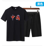 黑色配黑裤