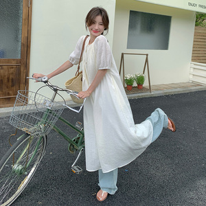 高端精致白色连衣裙女夏季2025新款时尚设计感高个子单排扣衬衫裙图片