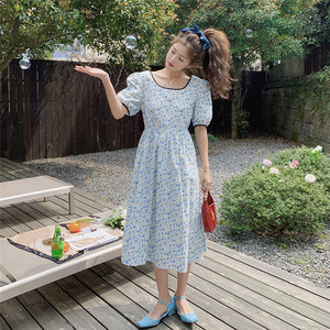 露背碎花连衣裙女夏法式温柔风设计感小个子收腰显瘦初恋茶歇裙子图片