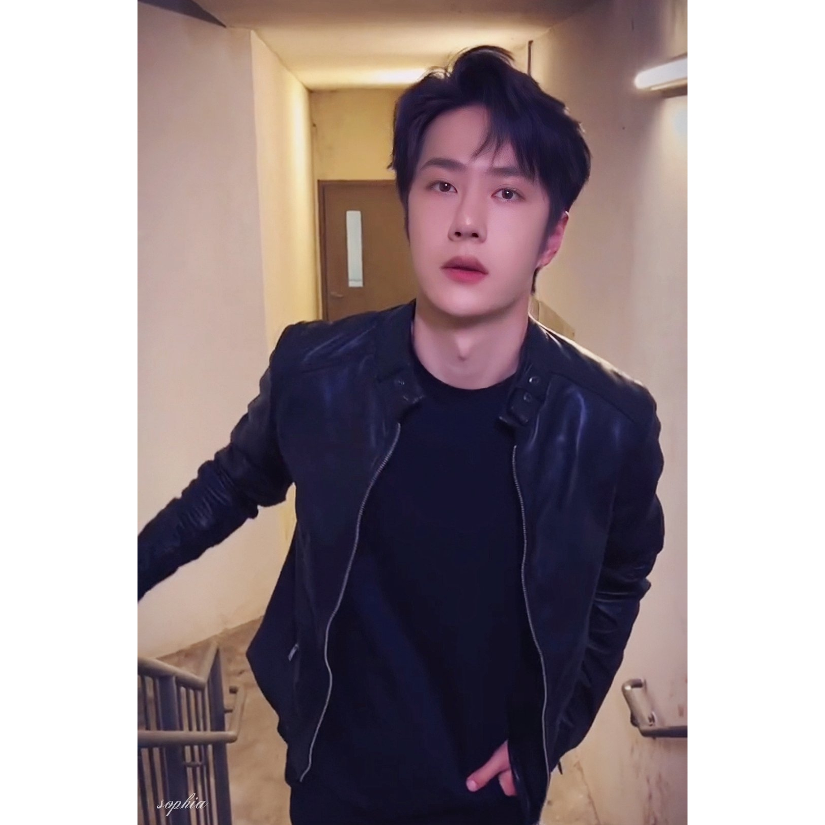 王一博同款皮衣男士休闲流行春秋立领软皮夹克机车服痞帅男装外套