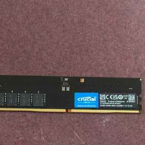 Crucial英睿达CT32G48C40U5 32G DDR5 4800MHz UDIMM台式机内存条