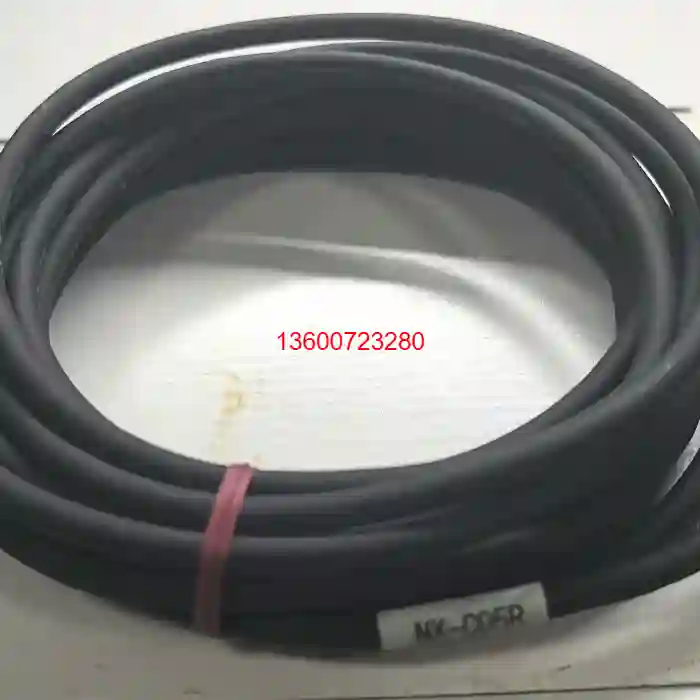 NX-C05R，基恩士连接线，2盒，，450元一条【议价】