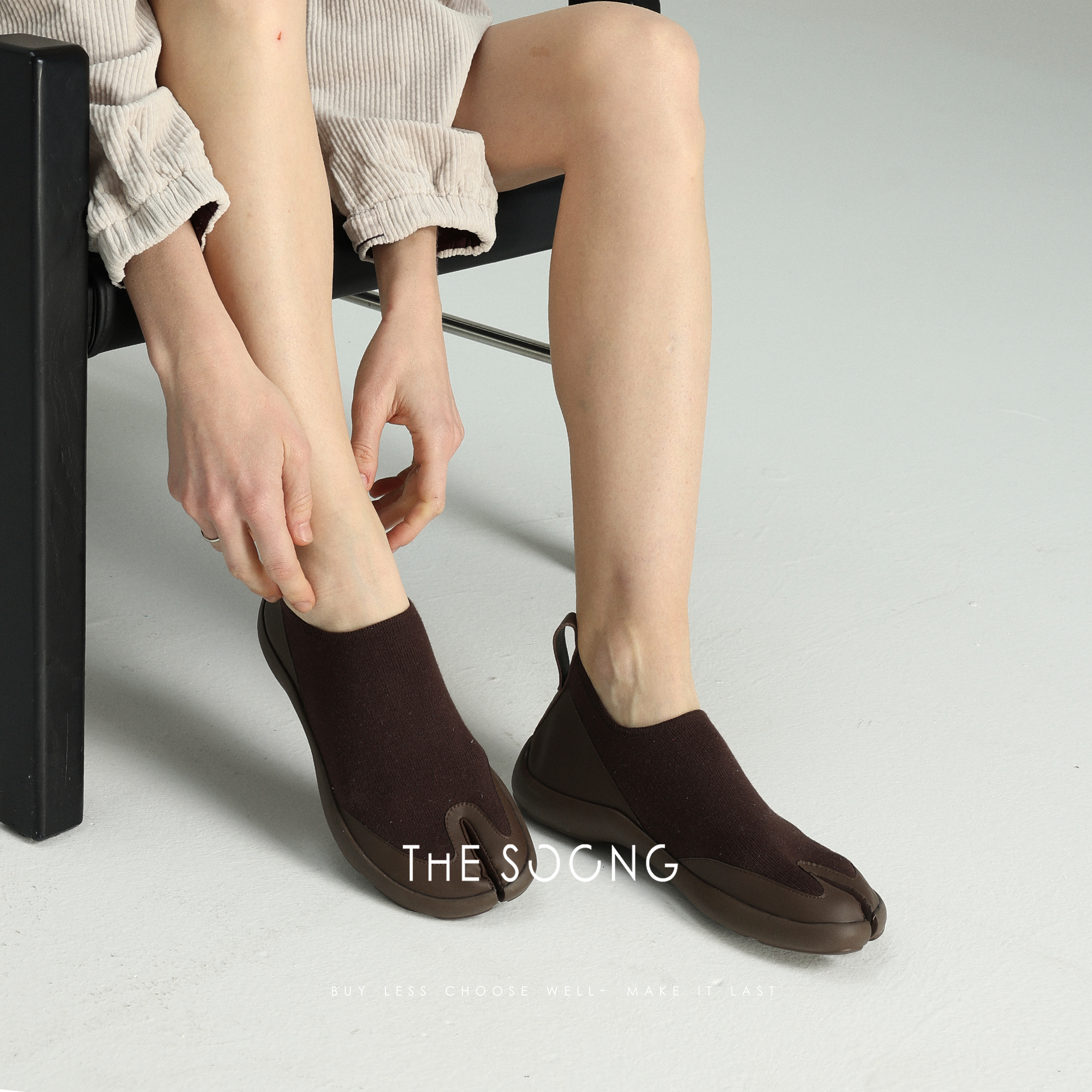 THESOONG小众一脚蹬分趾袜子鞋